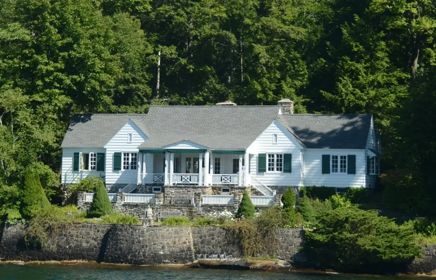 Luxury waterfront home at Lake Travis